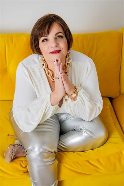 Dr. Angela Lauria