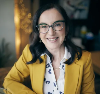 Dr. Jane Barratt